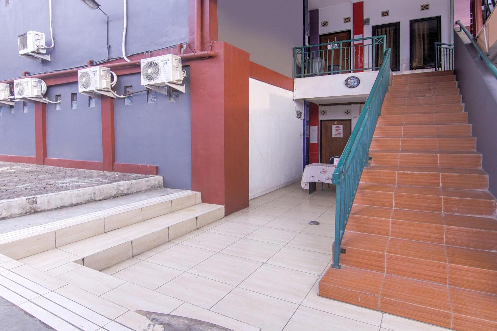 Oyo 3317 Maju Jaya Homestay Syariah 茂物 外观 照片